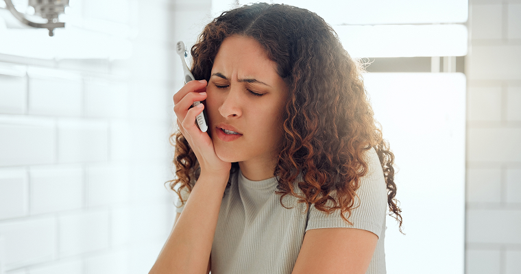 Read more about the article Bleeding Gums? It Could Be a Warning Sign of Something Serious